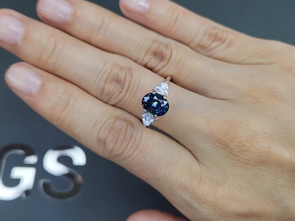 Unheated Teal sapphire in oval 2.62 carats, Madagascar Image №5