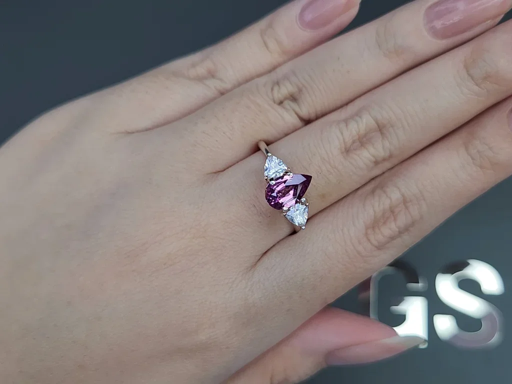 Unheated purple sapphire pear shaped 1.22 carats, Madagascar  Image №5