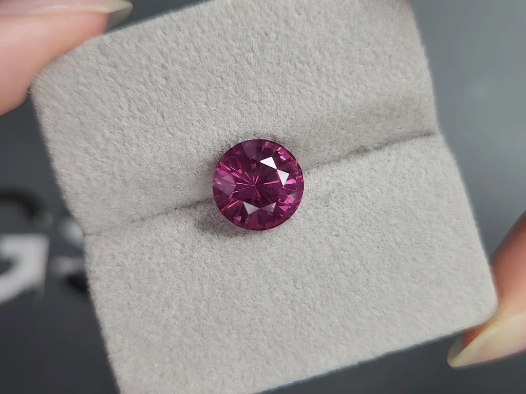 Spinel purple round cut 4.28 carats, Burma Image №4