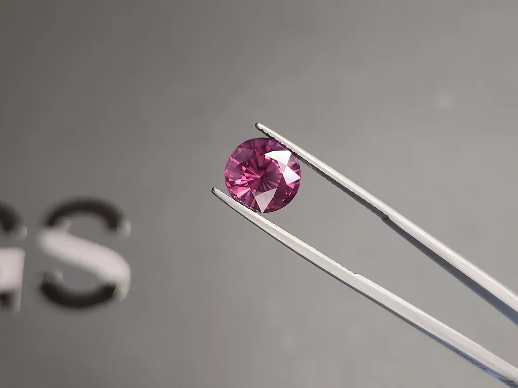 Spinel purple round cut 4.28 carats, Burma Image №3