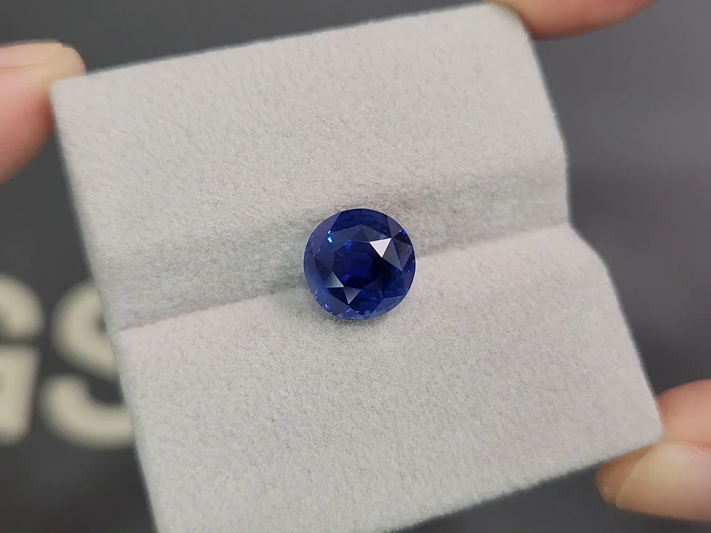Unheated sapphire Royal Blue round cut 5.29 carats, Sri Lanka Image №4