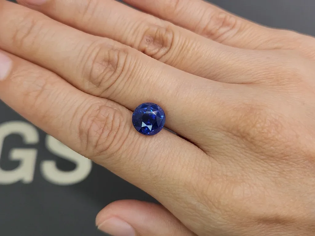 Unheated sapphire Royal Blue round cut 5.29 carats, Sri Lanka Image №2