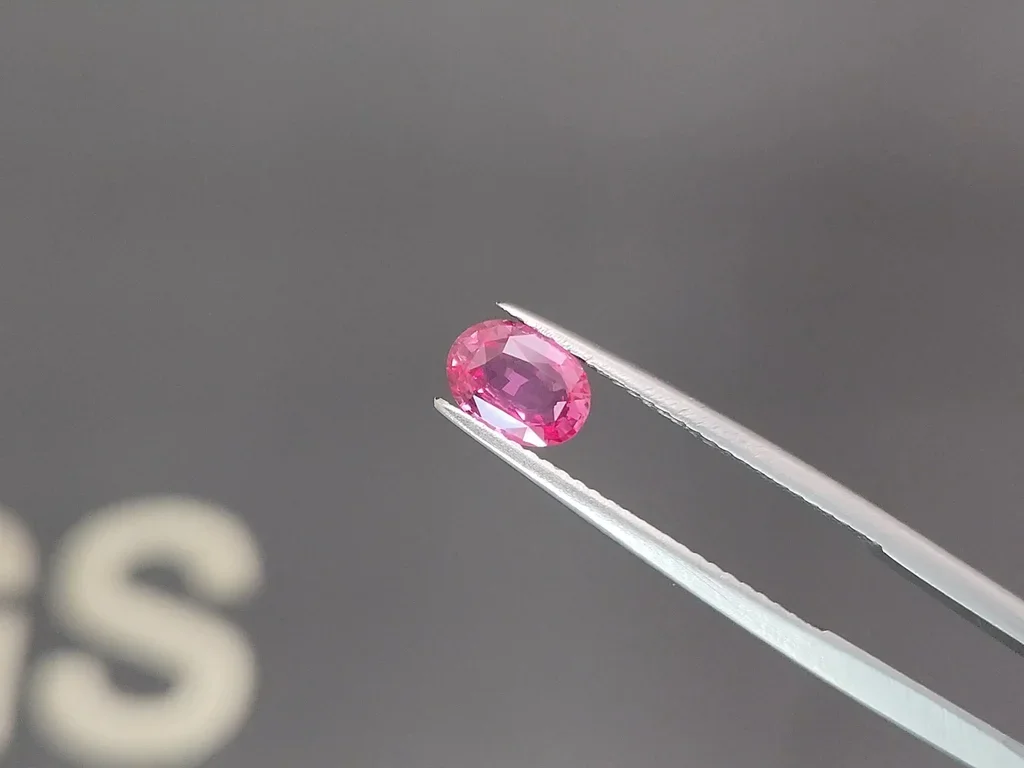 Unheated Padparadscha sapphire in oval cut 0.89 carat, Sri Lanka  Image №3