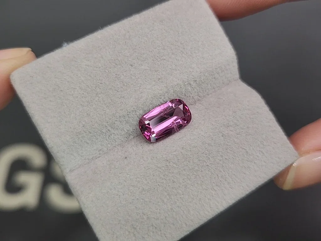 Rhodolite garnet cushion cut  2.30 carats, Tanzania Image №4