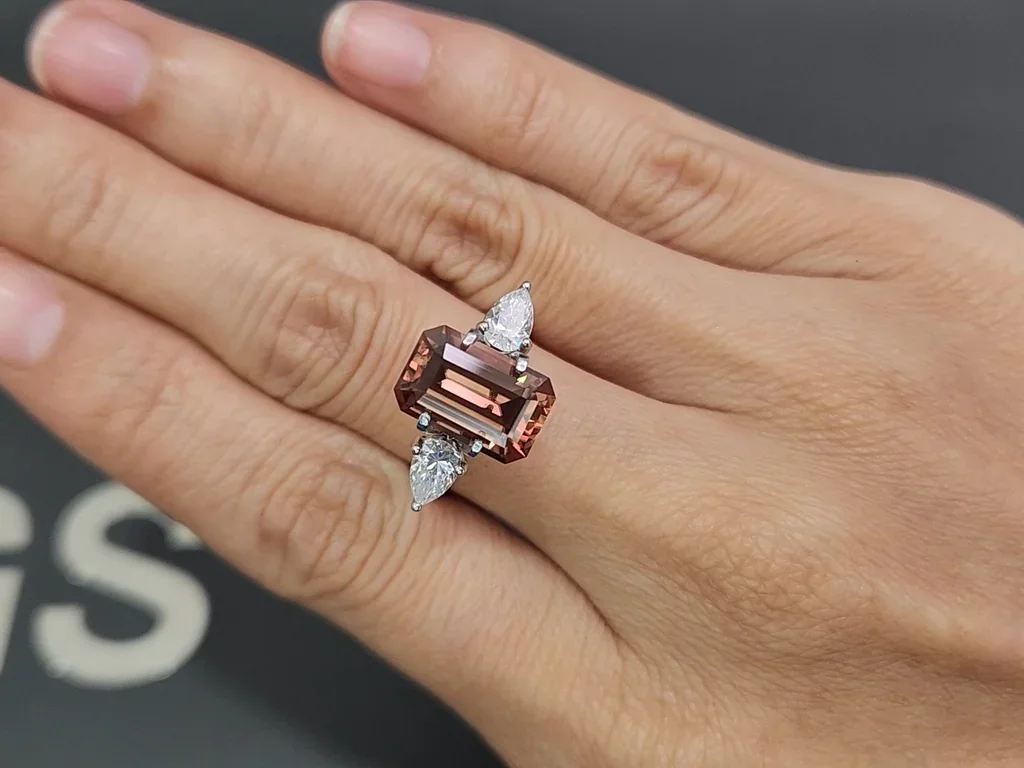 Brown zircon octagon cut 6.52 carats, Tanzania Image №5