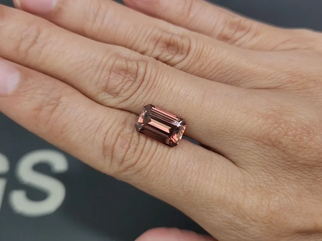 Brown zircon octagon cut 6.52 carats, Tanzania Image №2