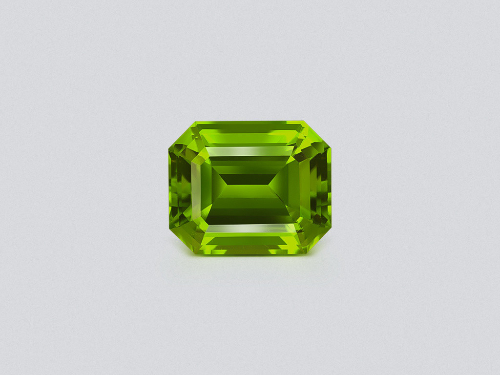 Peridot yellow green octagon cut 8.00 carats, Pakistan  Image №1