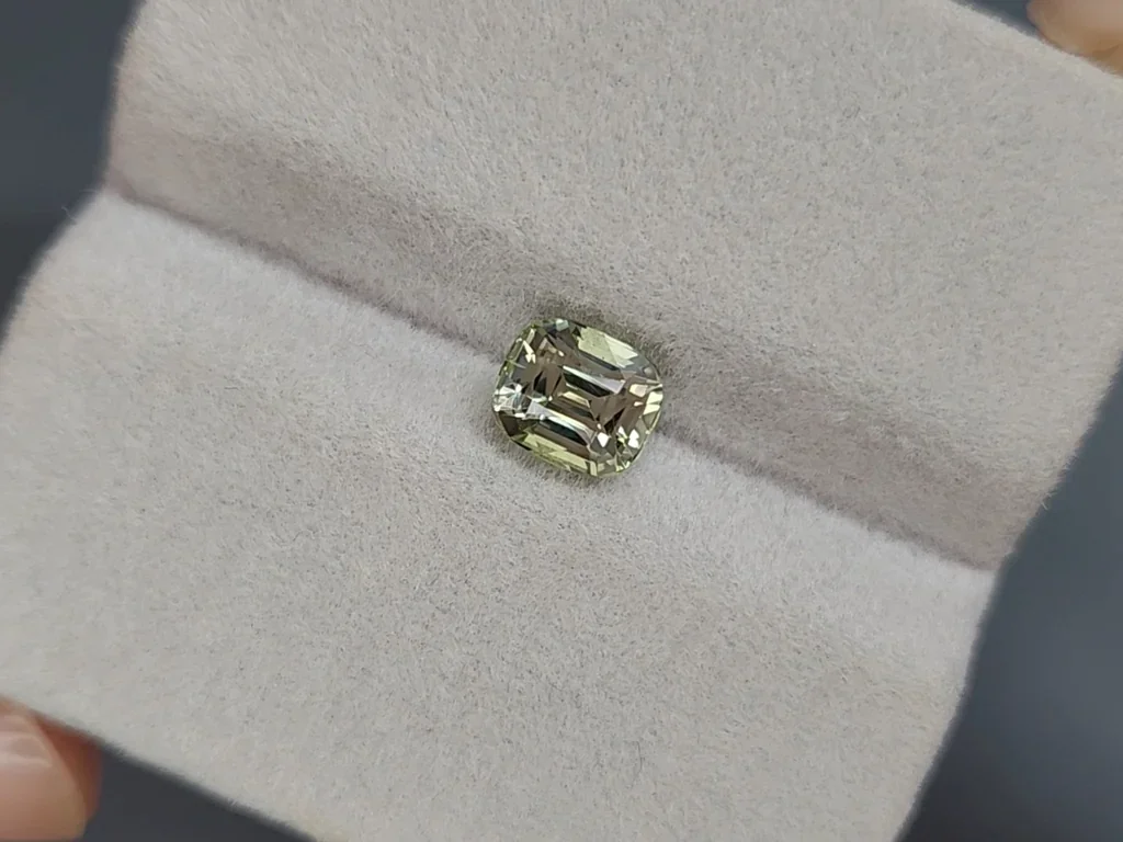 Vanadium containing chrysoberyl cushion cut 1.52 carats, Madagascar Image №4