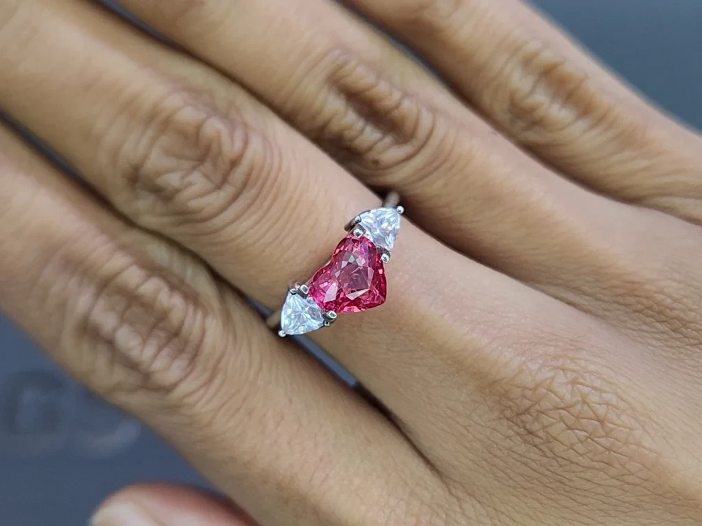 Mahenge spinel heart shape 2.16 carats, Tanzania Image №5