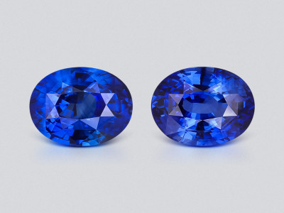 Pair of sapphires Royal Blue oval cut 8.15 carats, Sri Lanka photo