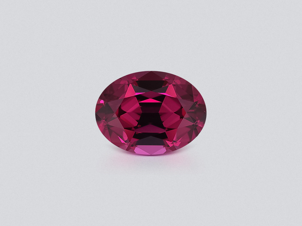Rhodolite garnet oval cut 8.05 carats, Madagascar Image №1
