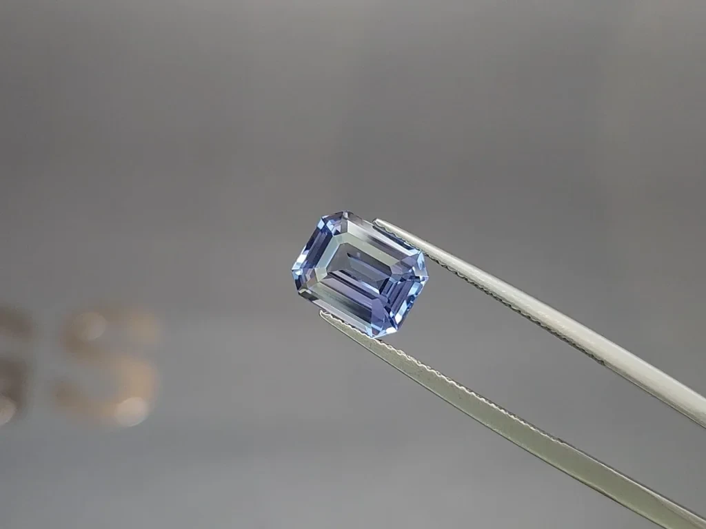 Unheated blue sapphire octagon cut 4.07 carats, Sri Lanka Image №3