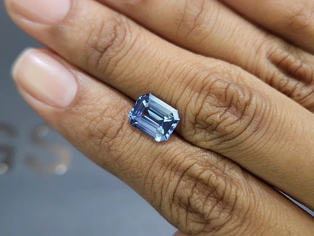 Unheated blue sapphire octagon cut 4.07 carats, Sri Lanka Image №2