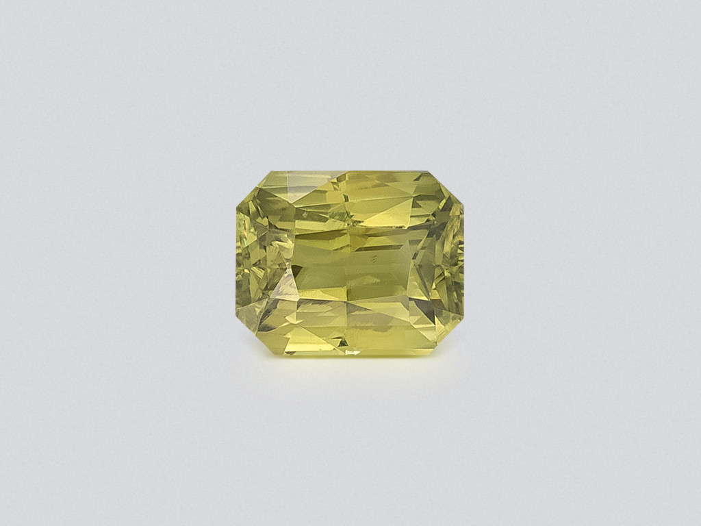 Unheated yellow green sapphire radiant cut 2.52 carats, Madagascar Image №1