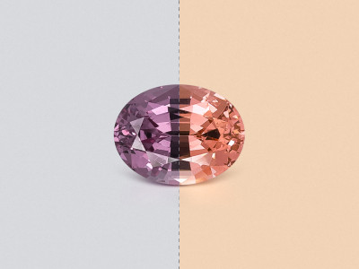 Garnet color change effect oval cut 1.48 carats, Tanzania photo