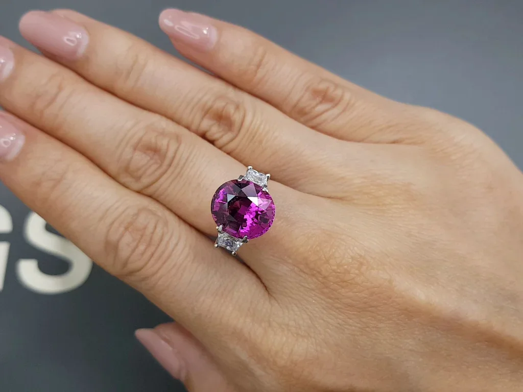 Vibrant pink rubellite 5.24 carats in oval cut, Africa Image №5