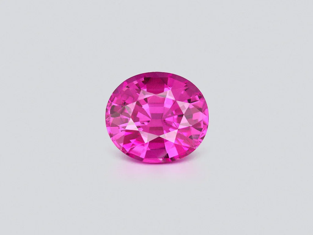 Vibrant pink rubellite 5.24 carats in oval cut, Africa Image №1