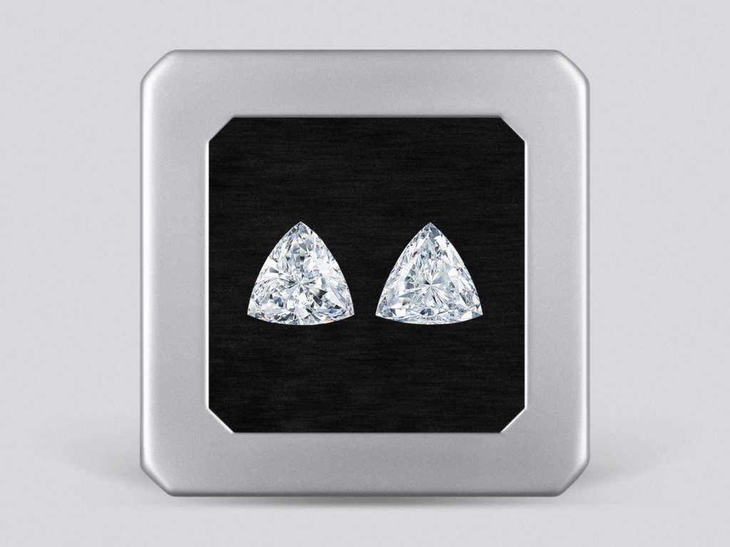 Matching pair of F/VS trilliant shape diamonds 1.46 carat Image №1