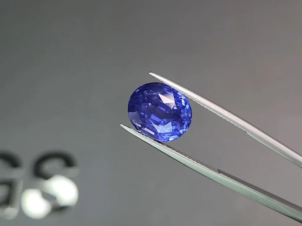Unheated color change blue to violet sapphire in oval cut 10.14 carat, Sri Lanka Image №6