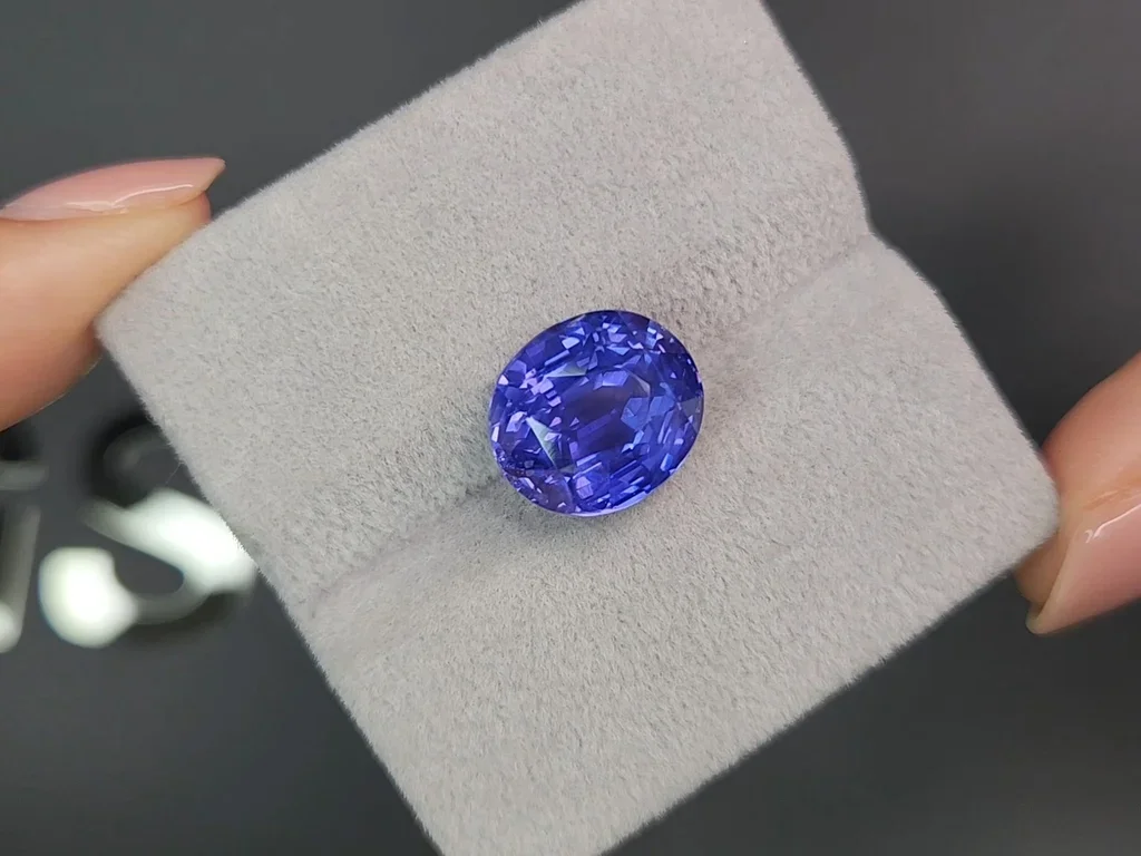 Unheated color change blue to violet sapphire in oval cut 10.14 carat, Sri Lanka Image №8
