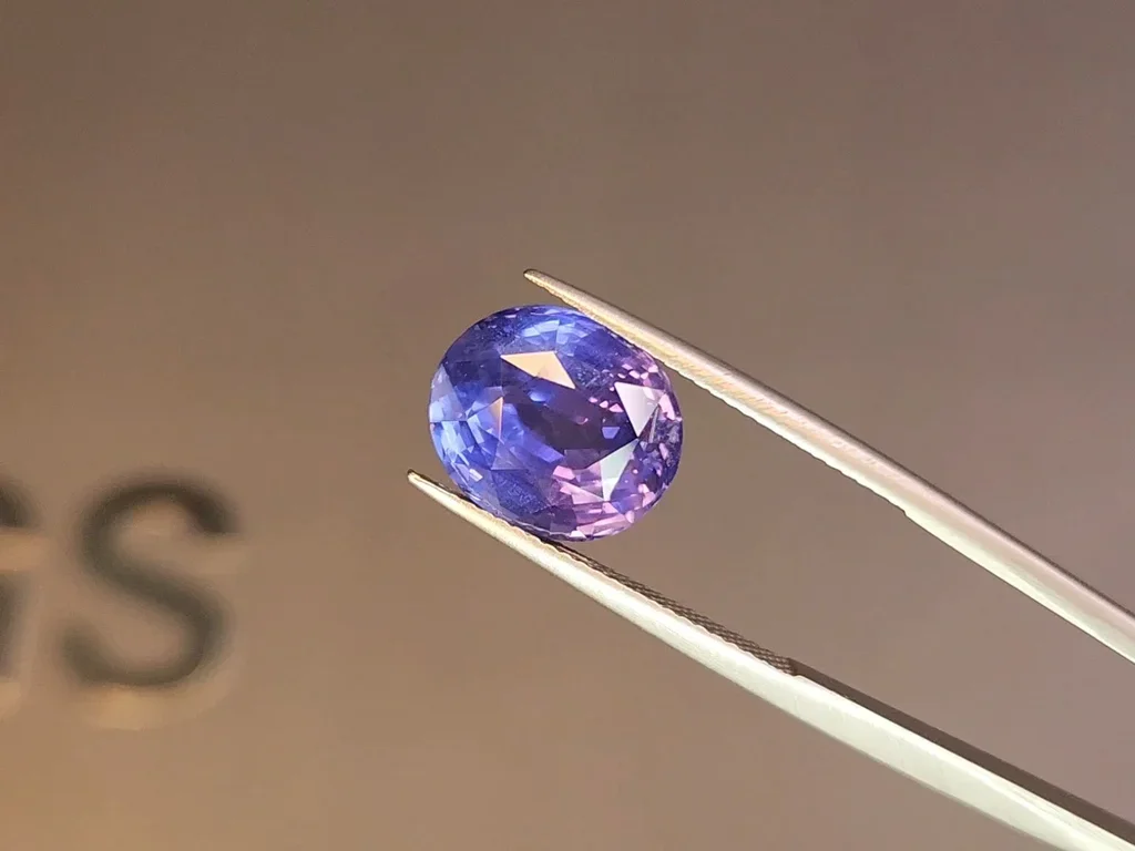Unheated color change blue to violet sapphire in oval cut 10.14 carat, Sri Lanka Image №7