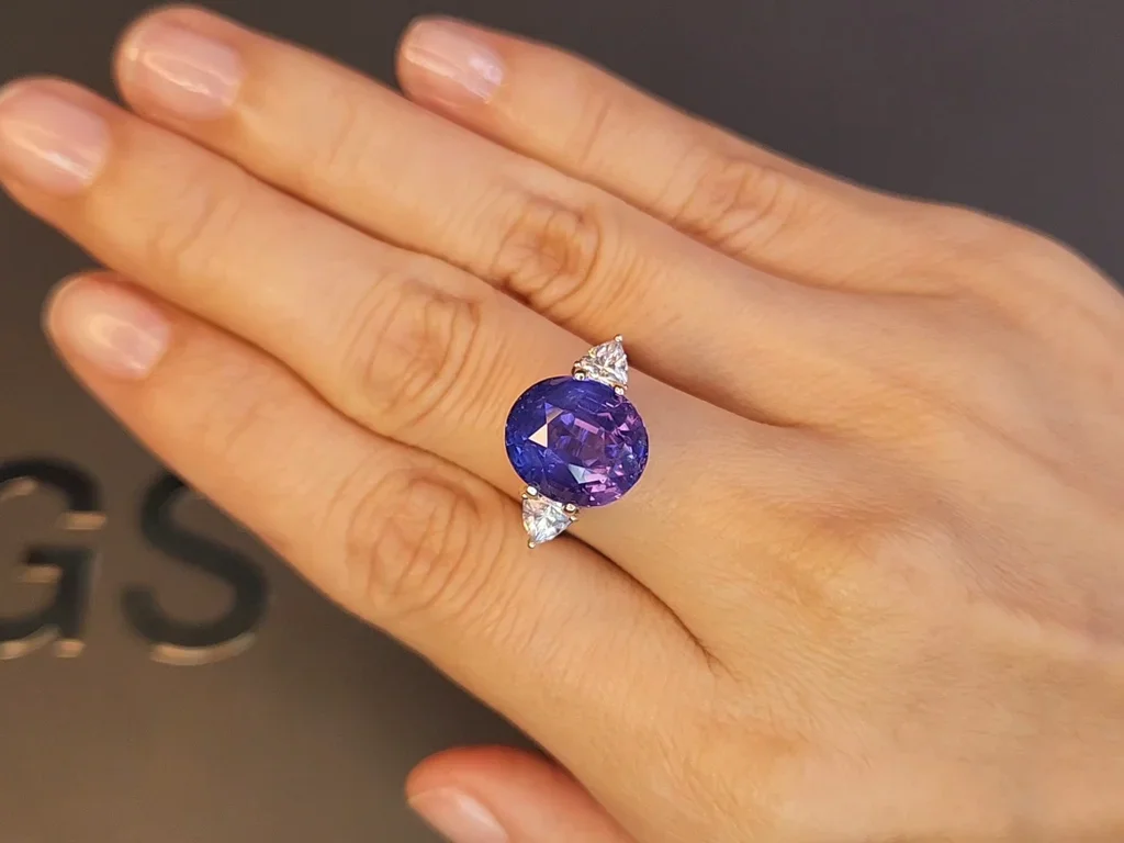 Unheated color change blue to violet sapphire in oval cut 10.14 carat, Sri Lanka Image №11