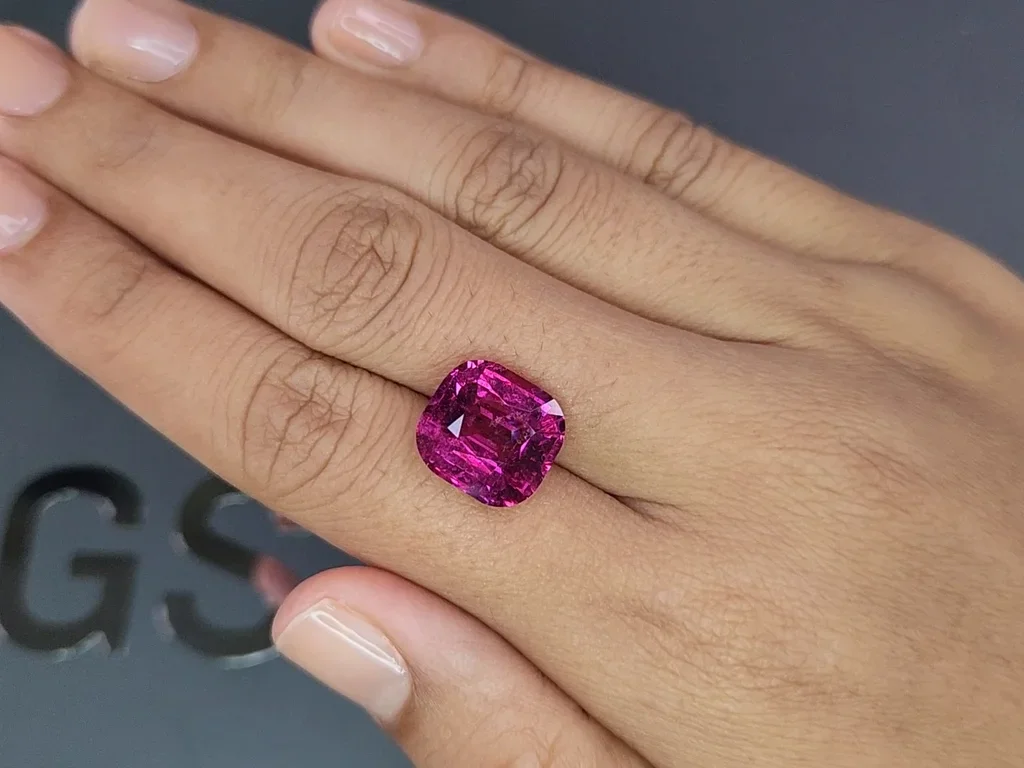 Cushion cut pink rubellite 8.94 carats  Image №2