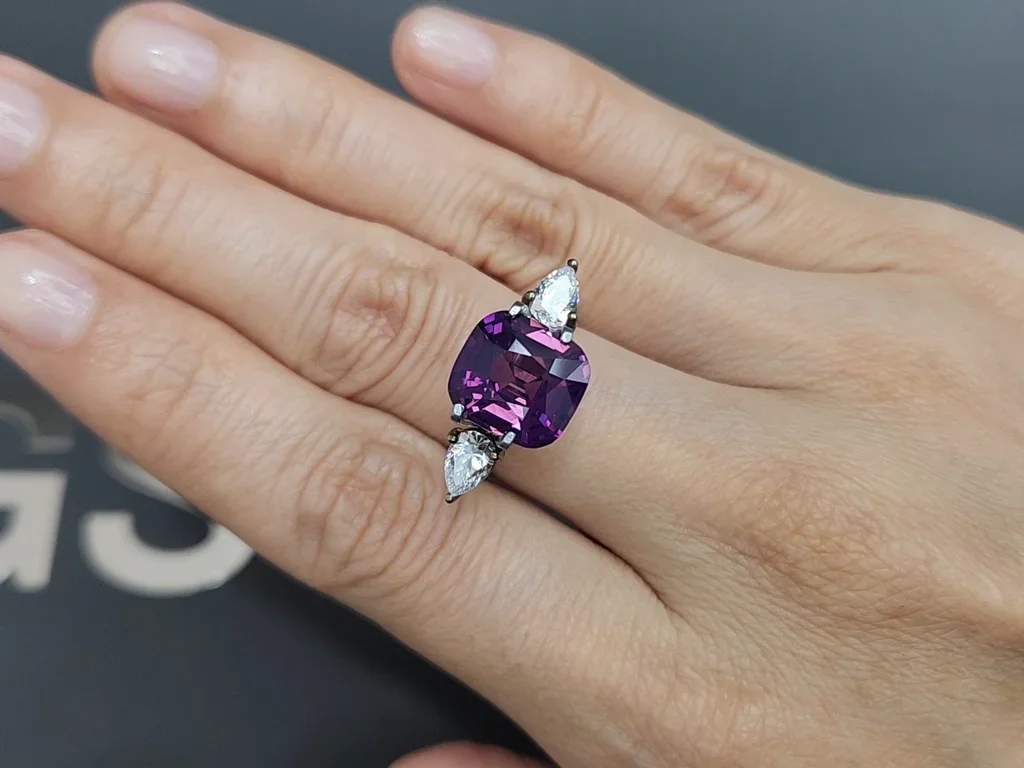 Unheated purple sapphire with silk effect in cushion cut 6.01 carats, Sri Lanka Image №5