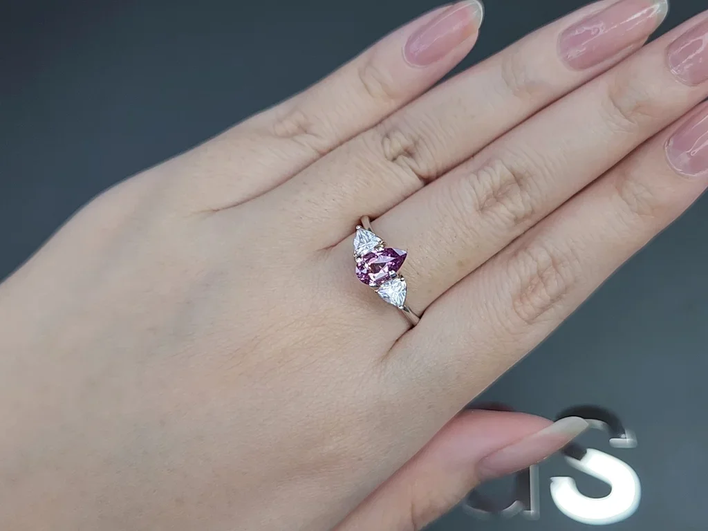 Unheated purple sapphire pear-cut  0.89 carats, Madagascar Image №5