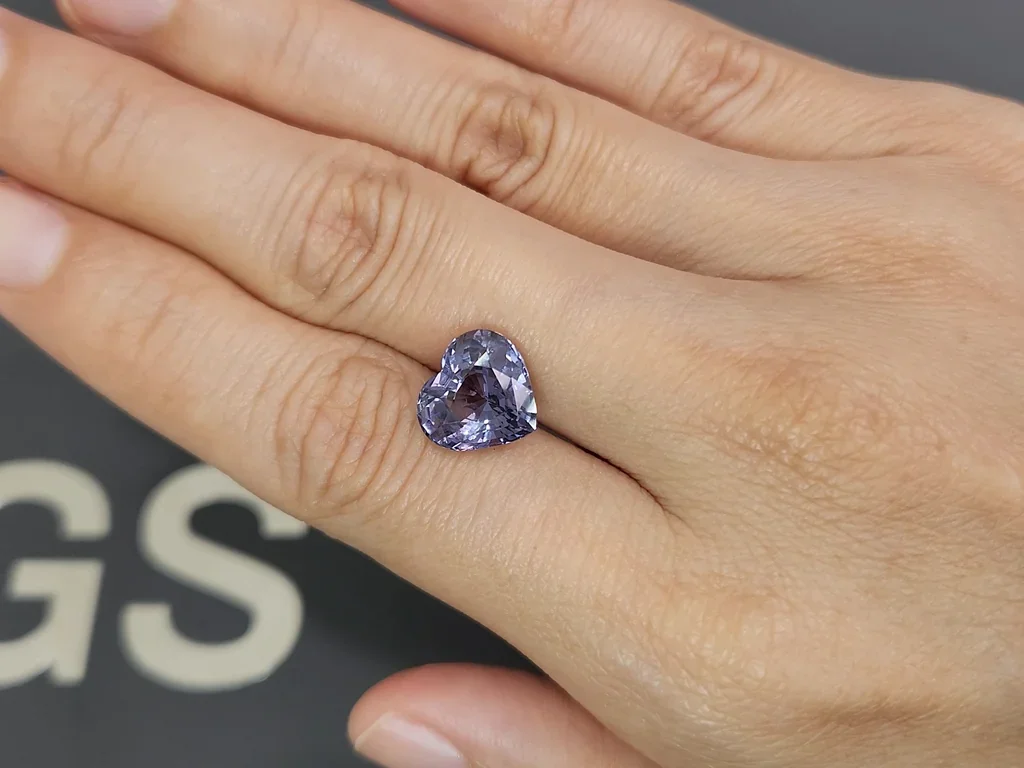 Purple spinel in heart shape 5.02 carats, Burma  Image №2