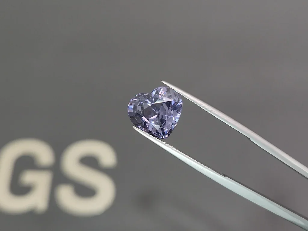 Purple spinel in heart shape 5.02 carats, Burma  Image №3