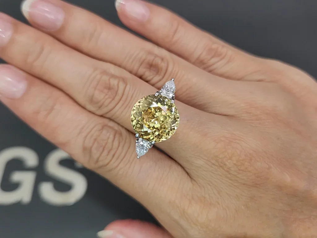 Large yellow  zircon round cut 11.79 carats, Tanzania Image №5