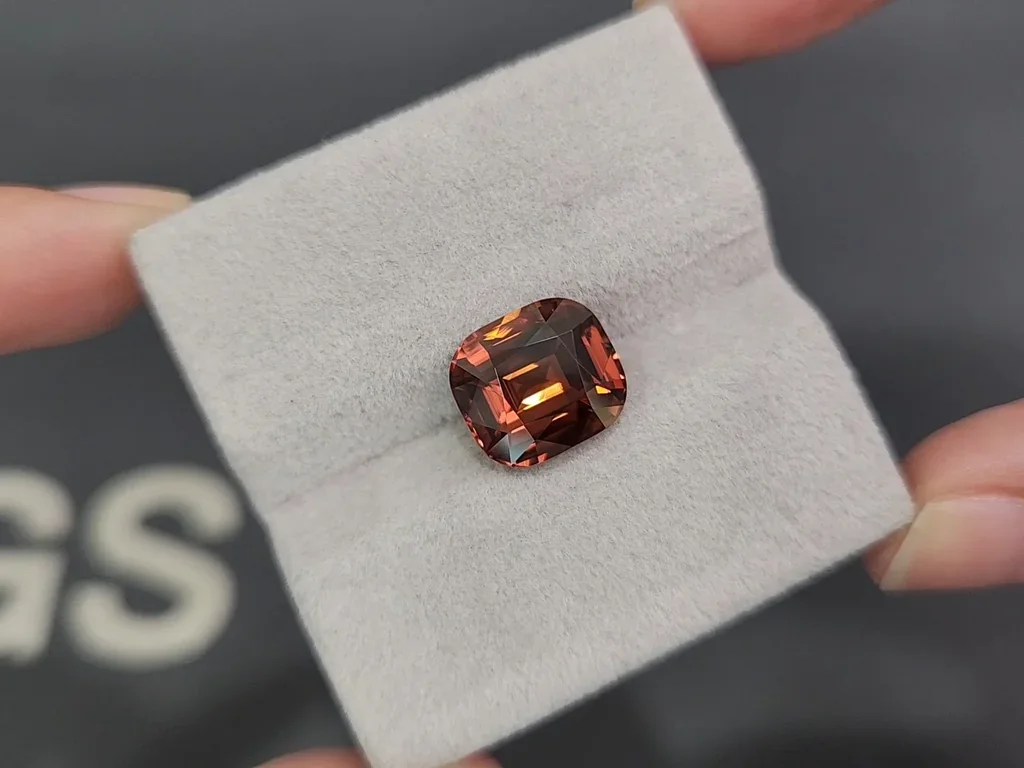 Brown zircon cushion cut 8.08 carats, Tanzania Image №4