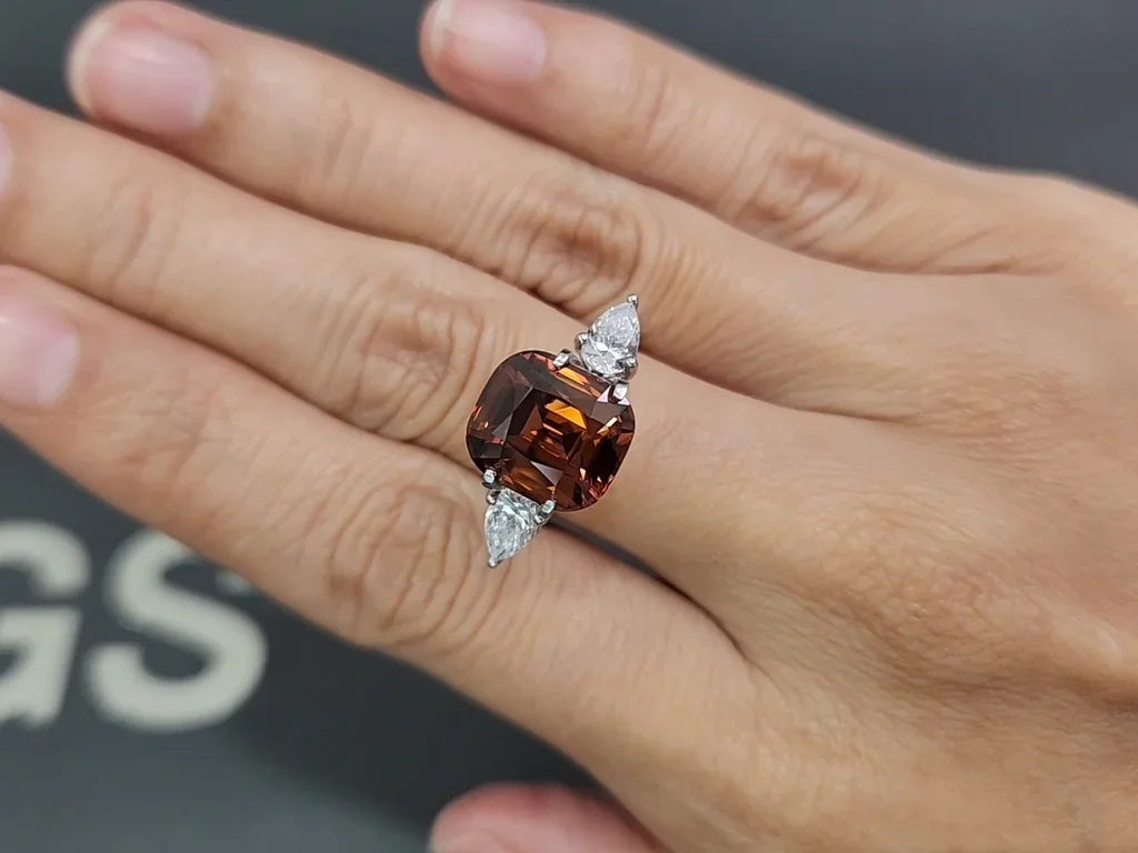 Brown zircon cushion cut 8.08 carats, Tanzania Image №5