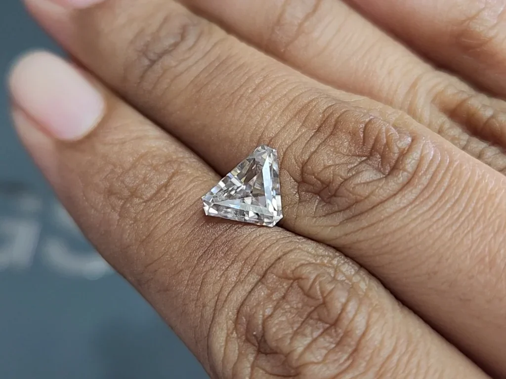 Zircon fancy cut 3.25 carats, Africa Image №2