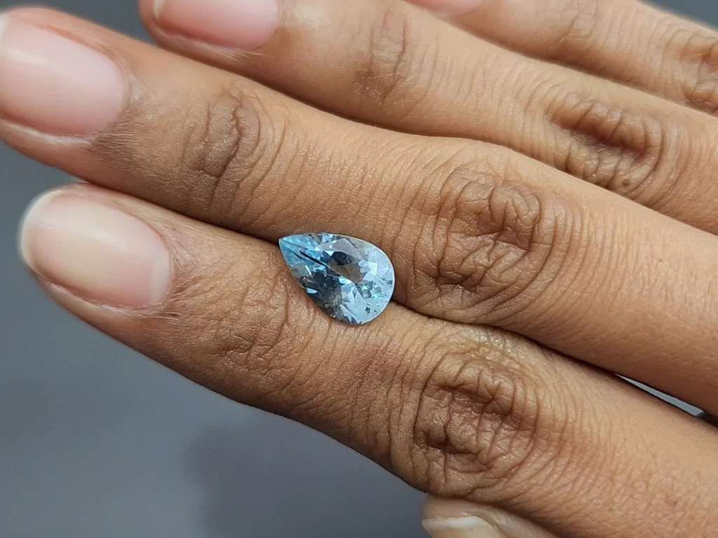 Aquamarine pear cut 2.70 carats, Madagascar Image №2