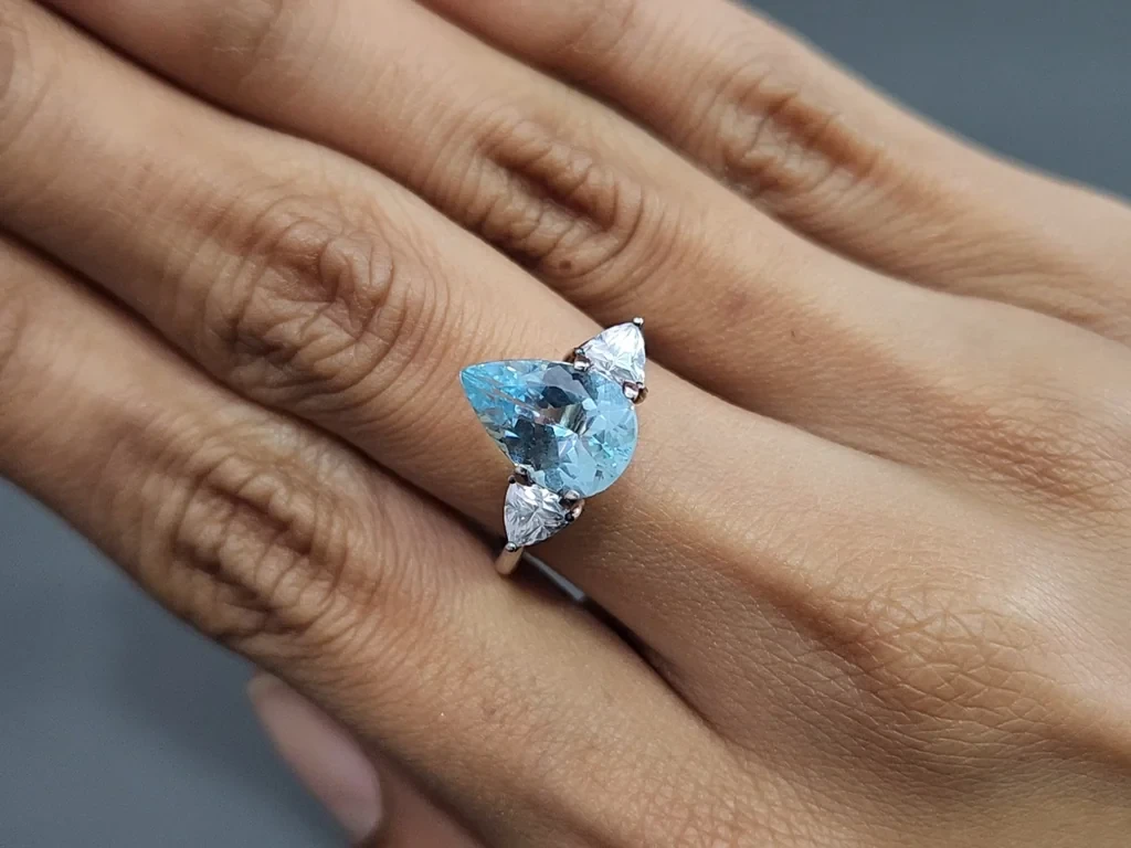 Aquamarine pear cut 2.70 carats, Madagascar Image №5