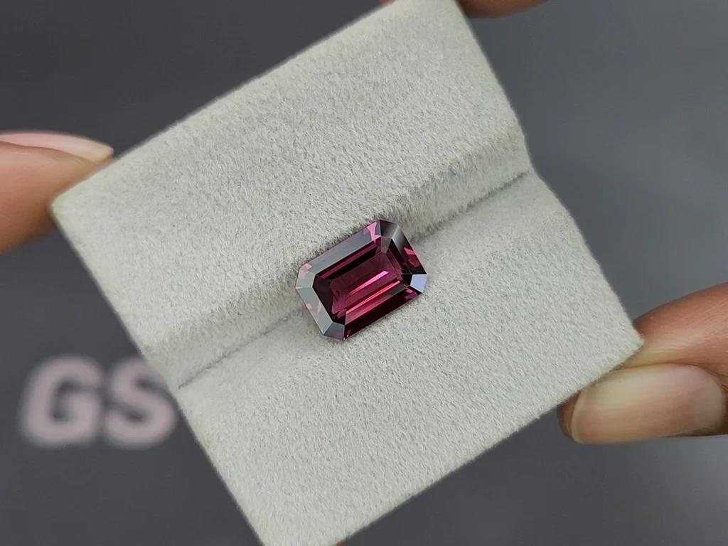 Garnet rhodolite octagon cut 4.28 carats, Tanzania Image №4