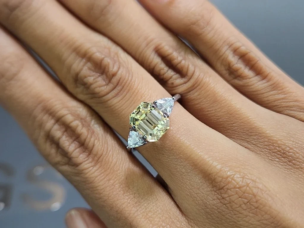Unheated yellow sapphire octagon cut 3.18 carats, Sri Lanka Image №5