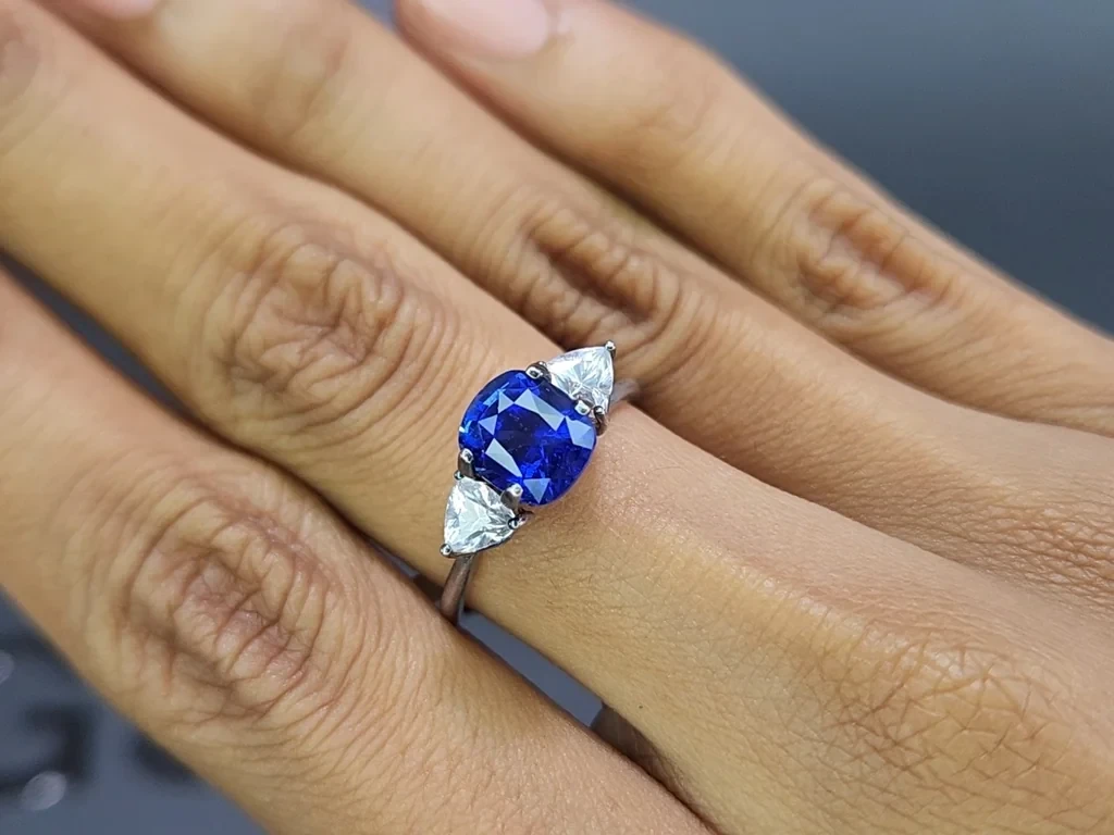 Unheated sapphire Royal Blue cushion cut 2.52 carats, Sri Lanka Image №5