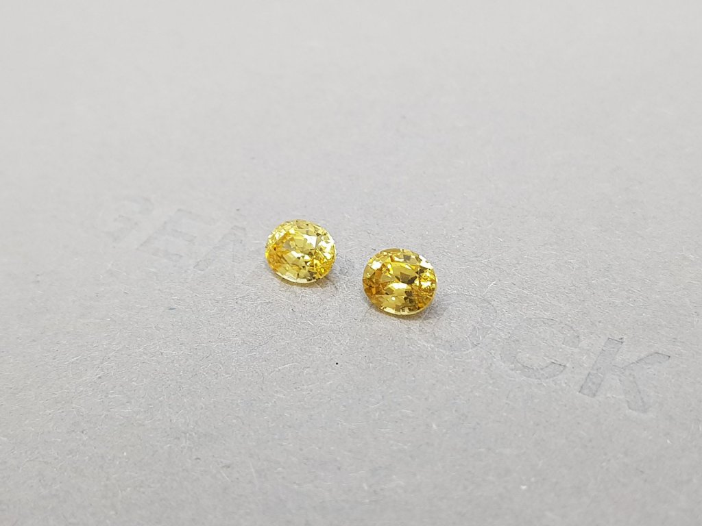 Pair of orangey yellow oval cut zircons 2.00 ct, Madagascar Image №3