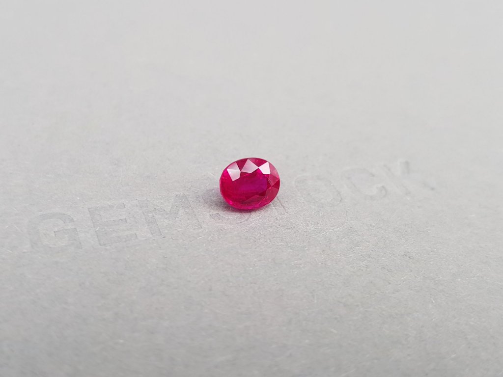 Vibrant pinkish-red oval cut ruby 2.03 ct, Mozambique Image №2