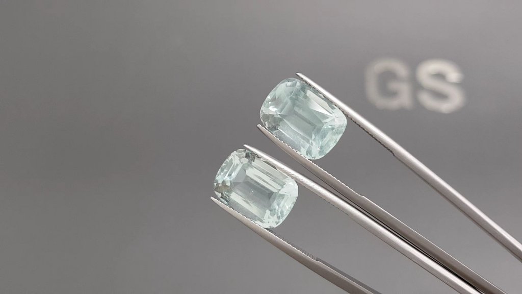 Pair of large cushion-cut blue aquamarines 16.12 ct, Mozambique Image №3