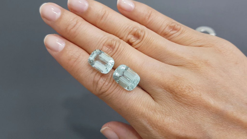 Pair of large cushion-cut blue aquamarines 16.12 ct, Mozambique Image №2