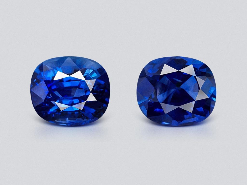 Pair of Royal blue sapphires in oval cut 4.13 carats, Sri Lanka Image №1
