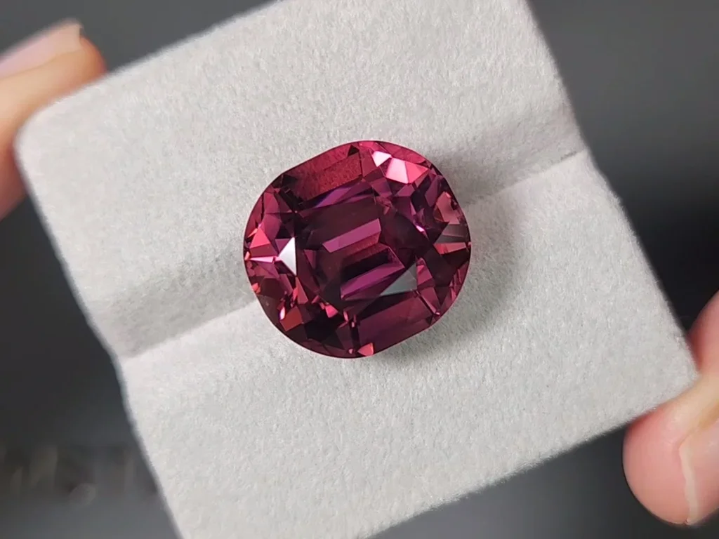 Large tourmaline rubelite 19.45 carats cushion cut, Nigeria Image №4