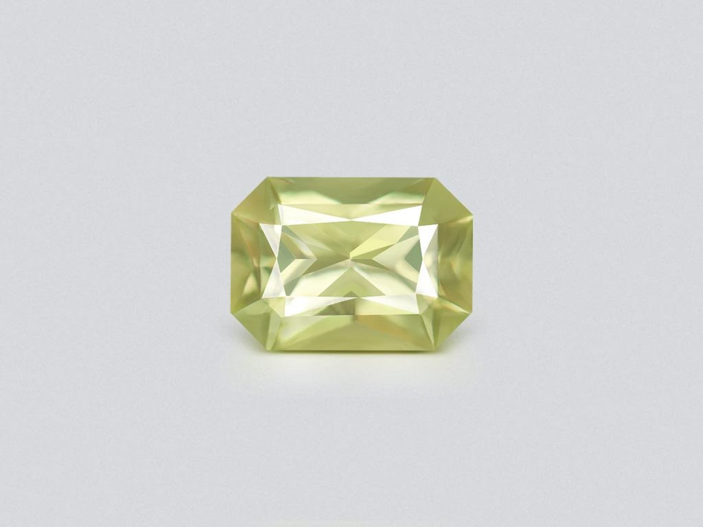 Greenish yellow sapphire in radiant cut 1.25 carats, Madagascar Image №1