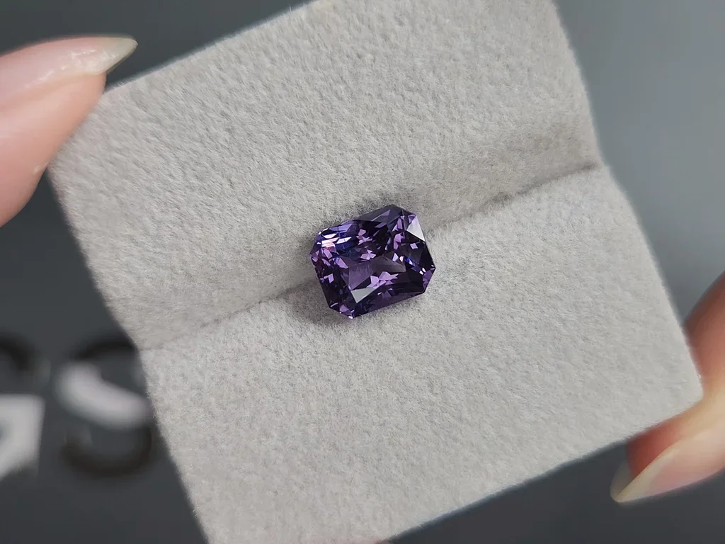 Vivid purple spinel in octagon cut 3.54 carats, Burma Image №4