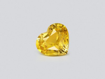 Yellow Sapphire in heart shape 1.52 carats, Sri Lanka photo