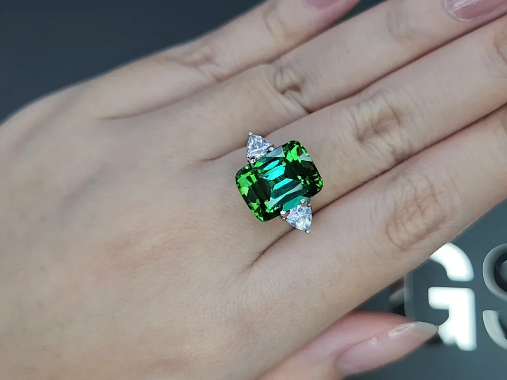 Bi-color blue-green tourmaline in cushion cut 7.90 carats, Nigeria Image №5